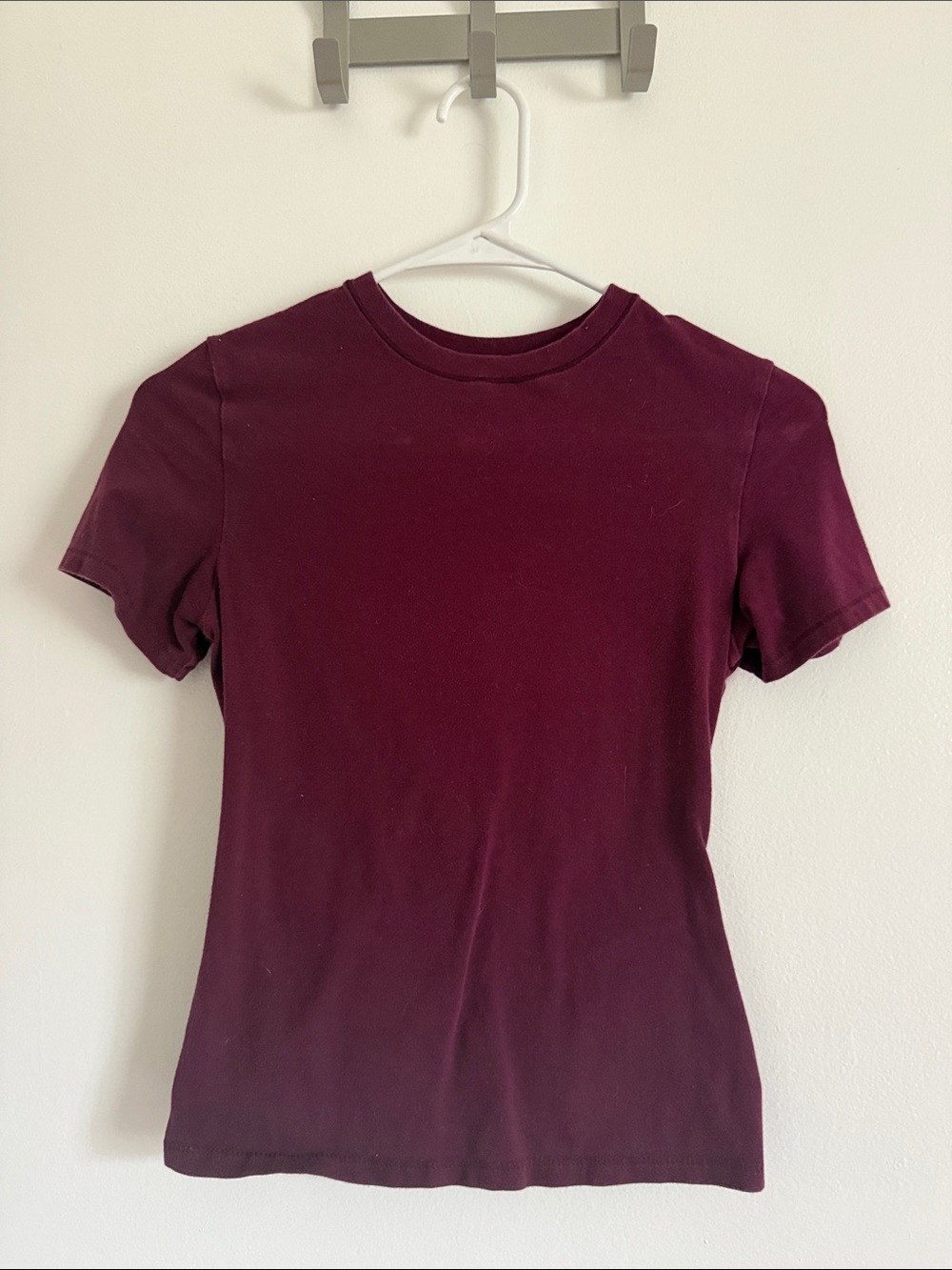 SKIMS Short-Sleeve Crewneck Tee in Deep Wine